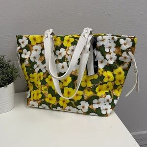COLLECTOR NWT DOONEY& BOURKE Yellow & White Floral Canvas Tote